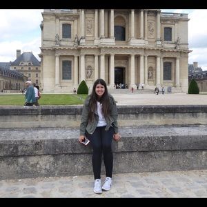 Meet your Posher, Megan